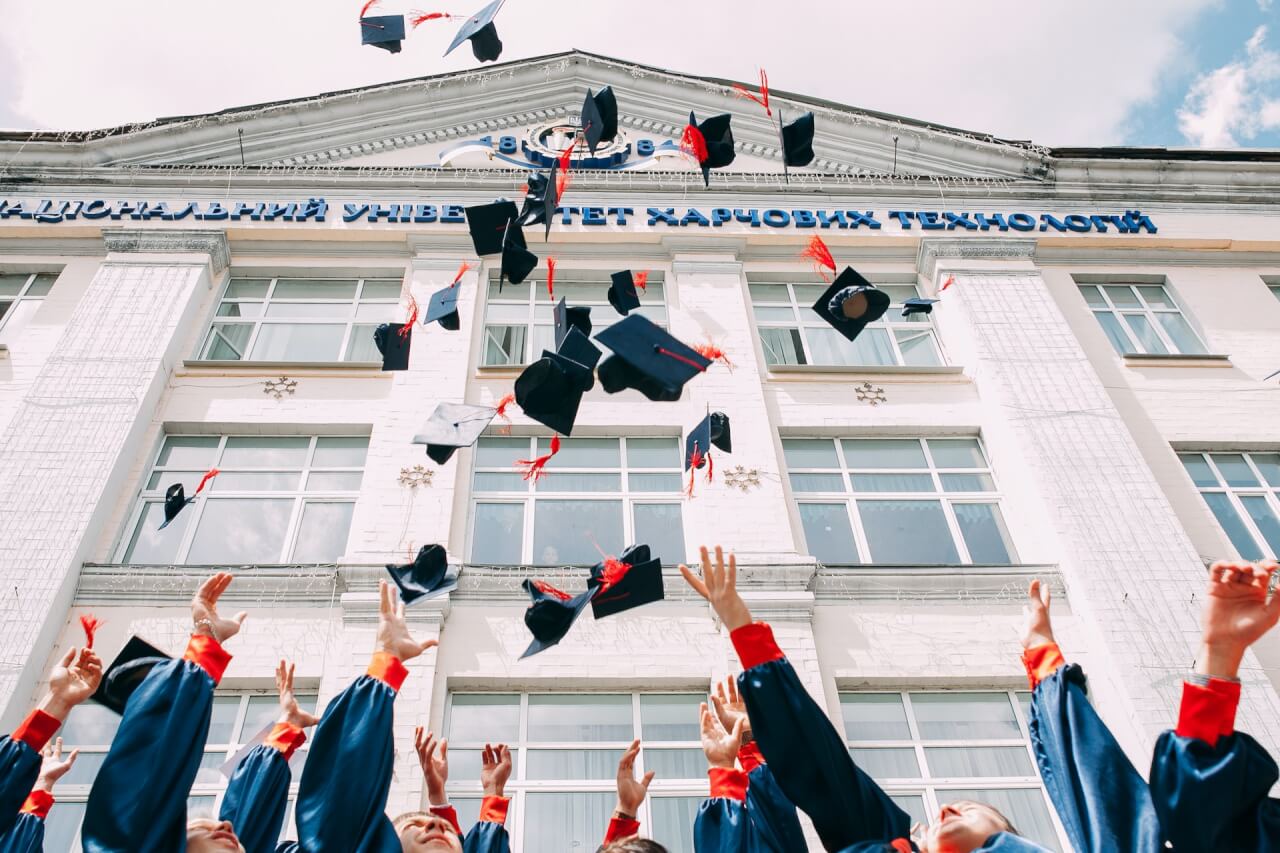 10 Best AI Tools for Education in 2023