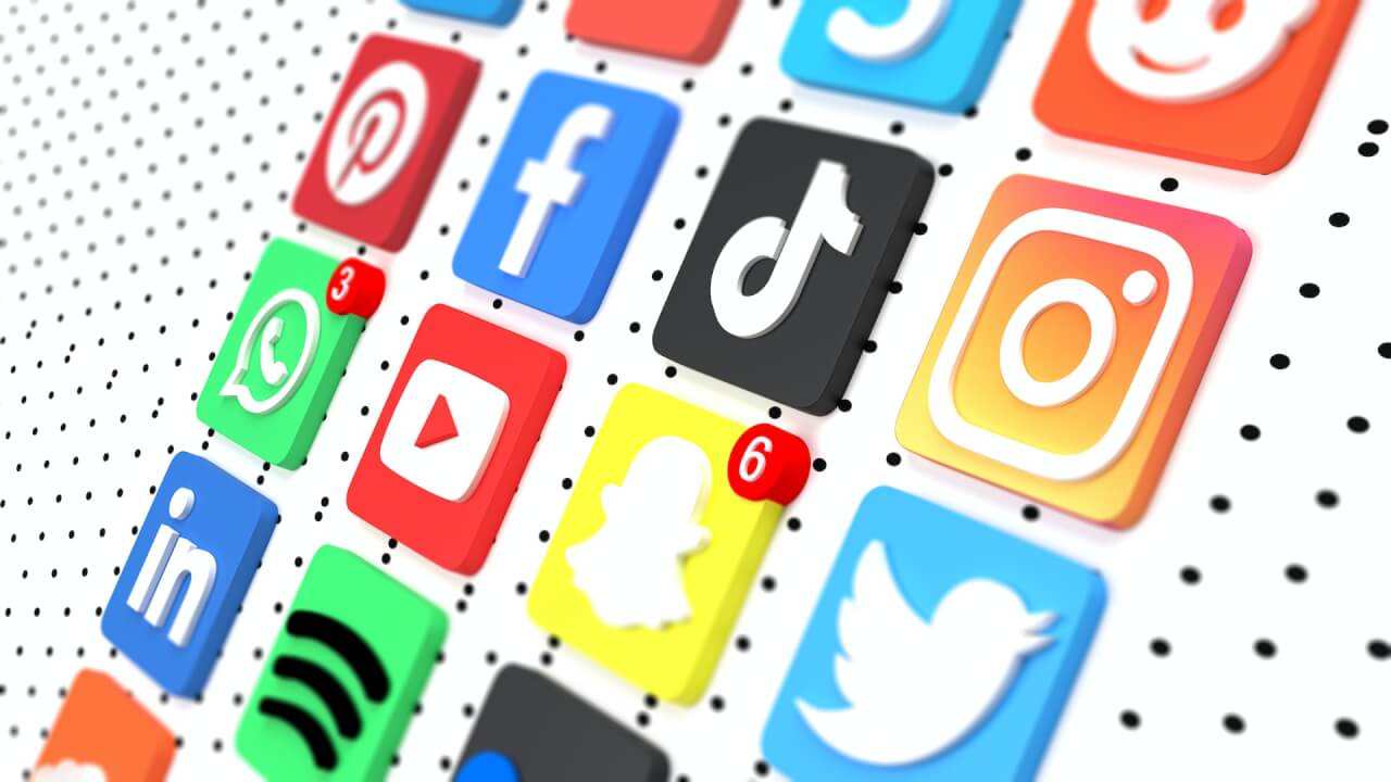 10 Best AI Tools for Social Media in 2023
